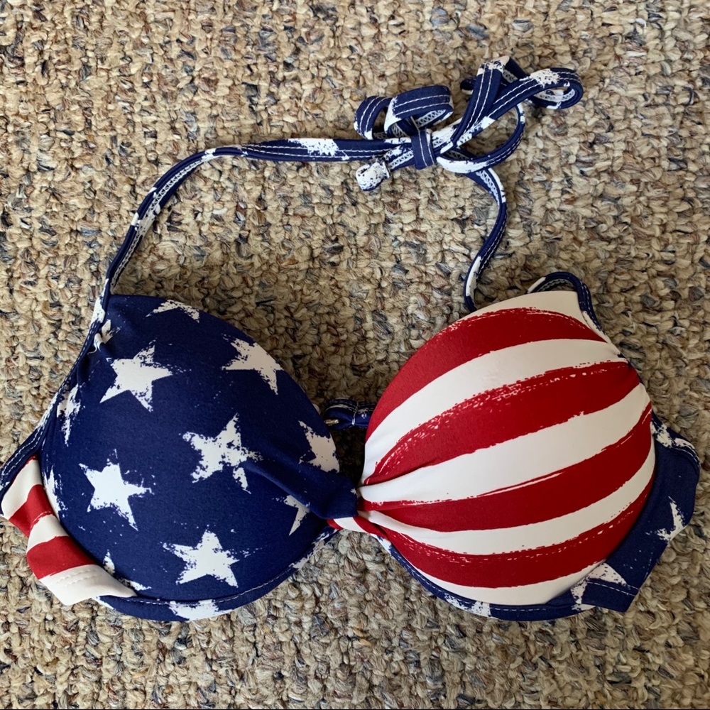 Halter top push-up bikini top